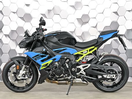 2025 BMW S 1000 R, чёрный, 2049000 рублей, вид 4