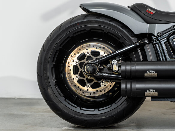 2020 Harley-Davidson Fat Boy, серебристый, 2650000 рублей - вид 31