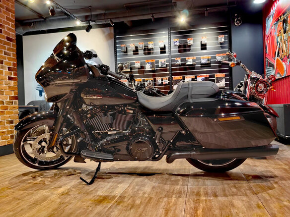 2024 Harley-Davidson Street Glide, чёрный, 3950000 рублей - вид 2