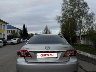 2011 Toyota Corolla X (E140, E150) Рестайлинг, серебристый, 1300000 рублей, вид 2