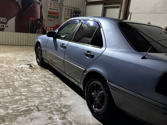 1995 Mercedes-Benz C-Класс 280 I (W202), голубой, 350000 рублей - вид 1