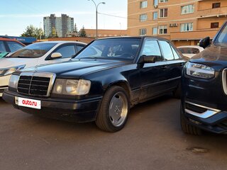 1989 Mercedes-Benz W124 230 4-speed, чёрный, 200000 рублей, вид 2