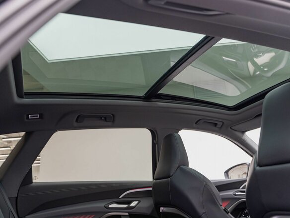 2025 Audi Q5 L III (GU), чёрный, 6590000 рублей - вид 26