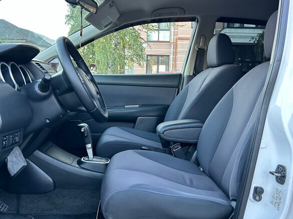 2008 Nissan Tiida I, белый, 720000 рублей - вид 9