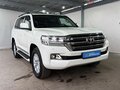 2015 Toyota Land Cruiser 200 Series Рестайлинг 2, белый - вид 6