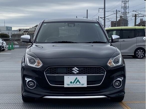 2020 Suzuki Swift V, чёрный - вид 1