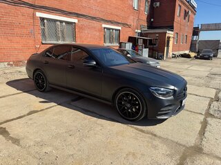 2021 Mercedes-Benz E-Класс 220 d V (W213, S213, C238) Рестайлинг, чёрный, 3200000 рублей, вид 3