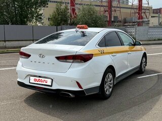2019 Hyundai Sonata VII (LF) Рестайлинг, белый, 1250000 рублей, вид 3