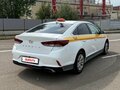 2019 Hyundai Sonata VII (LF) Рестайлинг, белый, 1250000 рублей - вид 2