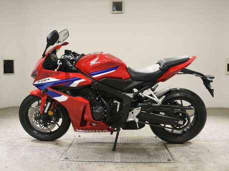 2026 Honda CBR 650R, красный, 1377000 рублей, вид 1