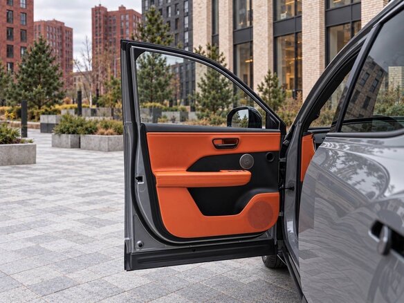 2026 Toyota bZ3X 58.3 kWh, серый, 2729512 рублей - вид 15