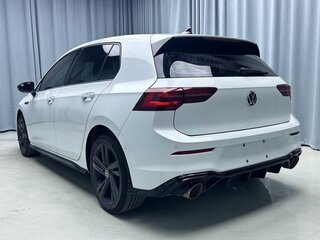 2023 Volkswagen Golf VIII, белый, 1920001 рублей, вид 4