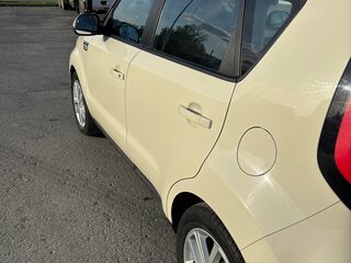 2017 Kia Soul II Рестайлинг, бежевый, 1500000 рублей, вид 4