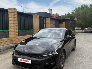2021 Kia K5 III, чёрный, 2000000 рублей, вид 3