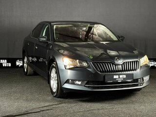 2019 Skoda Superb III, серый, 1730000 рублей, вид 3