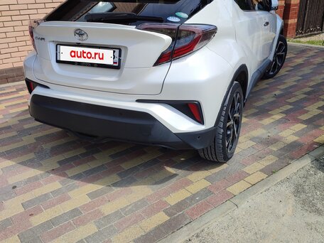 2018 Toyota C-HR I, белый, 2050000 рублей, вид 3