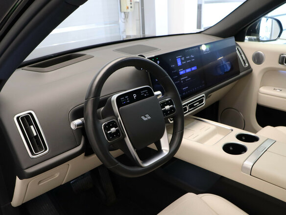 2025 Li Auto (Lixiang) L7 52.3 kWh I Рестайлинг, чёрный, 7600000 рублей - вид 6