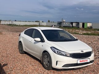 2017 Kia Cerato III Рестайлинг (Classic), белый, 1020000 рублей, вид 1