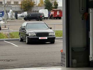1996 Mercedes-Benz S-Класс 420 III (W140) Рестайлинг, чёрный, 900000 рублей, вид 1