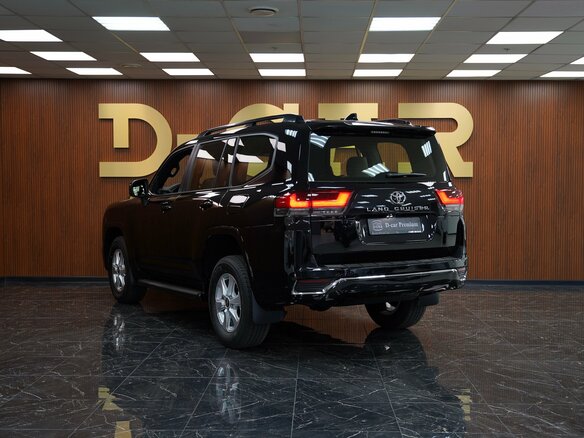 2026 Toyota Land Cruiser 300 Series, чёрный, 13881660 рублей - вид 4
