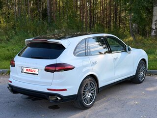 2015 Porsche Cayenne II Рестайлинг (958), белый, 2730000 рублей, вид 4