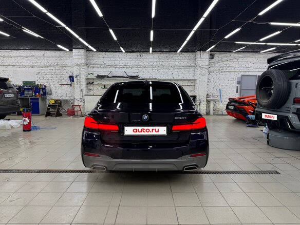 2020 BMW 5 серии 530i xDrive VII (G30/G31/G38) Рестайлинг, синий, 4700000 рублей - вид 4