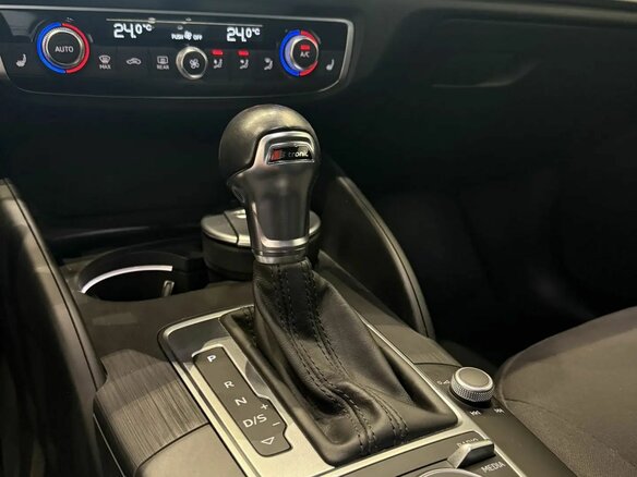 2018 Audi A3 III (8V) Рестайлинг, красный, 1799000 рублей - вид 19