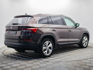 2018 Skoda Kodiaq I, коричневый, 3019500 рублей, вид 5