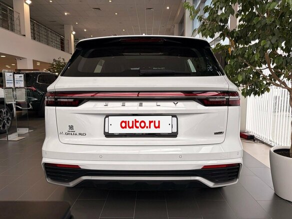 2026 Geely Monjaro I Рестайлинг, белый, 4954990 рублей - вид 8