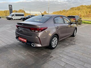 2020 Kia Rio IV Рестайлинг, коричневый, 1420000 рублей, вид 5