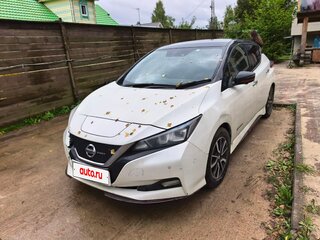 2018 Nissan Leaf II (ZE1), белый, 1550000 рублей, вид 1