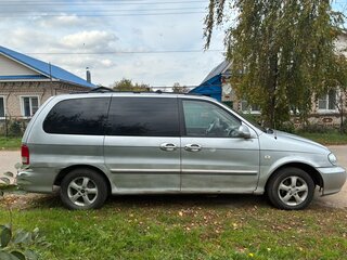 2005 Kia Carnival I Рестайлинг, серебристый, 400000 рублей, вид 4
