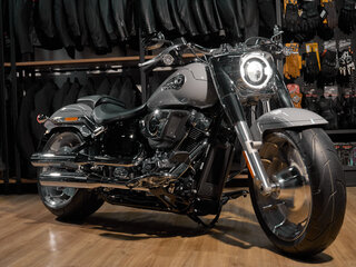 2025 Harley-Davidson Fat Boy, серый, 3300000 рублей, вид 1
