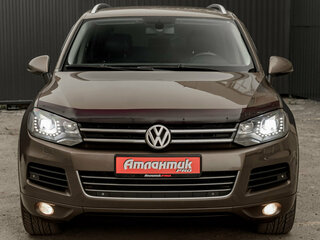 2012 Volkswagen Touareg II, коричневый, 1690000 рублей, вид 2