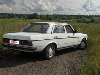 1984 Mercedes-Benz W123 200 5-speed, белый, 450000 рублей, вид 2