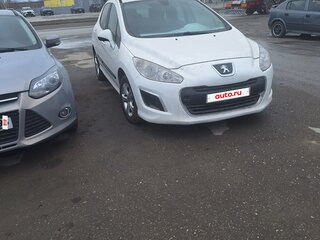 2011 Peugeot 308 I Рестайлинг, белый, 400000 рублей, вид 3