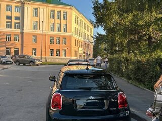 2021 Mini Hatch Cooper III (F55/F56) Рестайлинг 2, синий, 2099000 рублей, вид 5