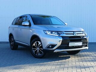 2017 Mitsubishi Outlander III Рестайлинг 2, серебристый, 1849000 рублей, вид 2