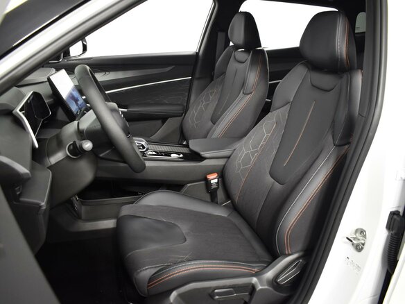 2026 Geely Cityray, белый, 2479900 рублей - вид 9