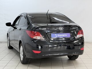 2013 Hyundai Solaris I, чёрный, 799000 рублей, вид 5