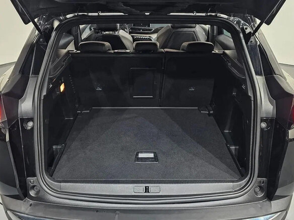 2022 Peugeot 3008 II Рестайлинг, чёрный, 1420000 рублей - вид 8