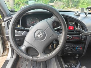 2004 Hyundai Elantra III (XD2) Рестайлинг, серебристый, 350000 рублей, вид 5