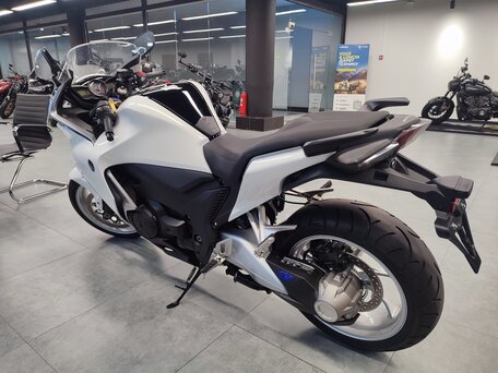 2015 Honda VFR 1200, белый, 1340000 рублей, вид 5
