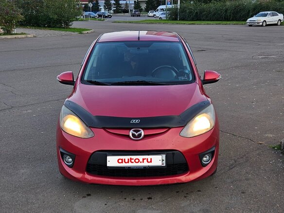 2008 Mazda 2 II (DE), красный - вид 1