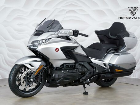 2025 Honda GL 1800 Gold Wing, серебристый, 3699000 рублей, вид 3