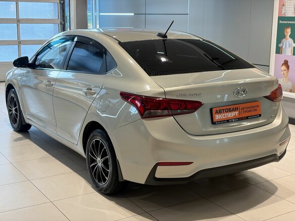 2018 Hyundai Solaris II, бежевый, 1089000 рублей - вид 5