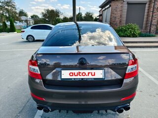2016 Skoda Octavia III (A7), коричневый, 1420000 рублей, вид 3