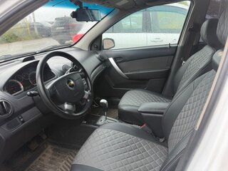 2011 Chevrolet Aveo I Рестайлинг, белый, 680000 рублей, вид 3
