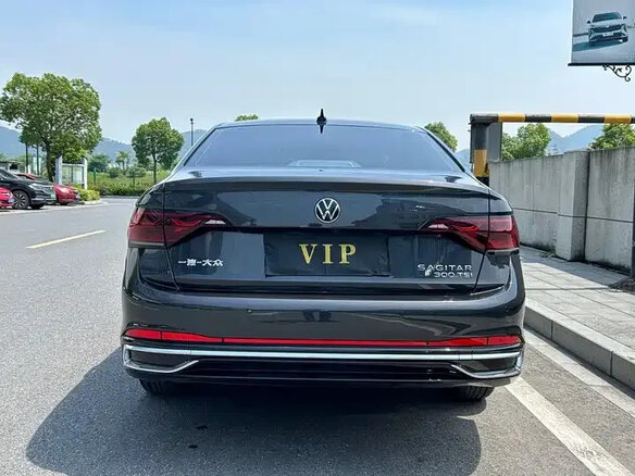 2023 Volkswagen Sagitar III Рестайлинг, чёрный - вид 2