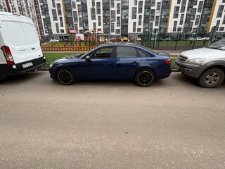 2017 Audi A4 V (B9), синий, 1690000 рублей, вид 4